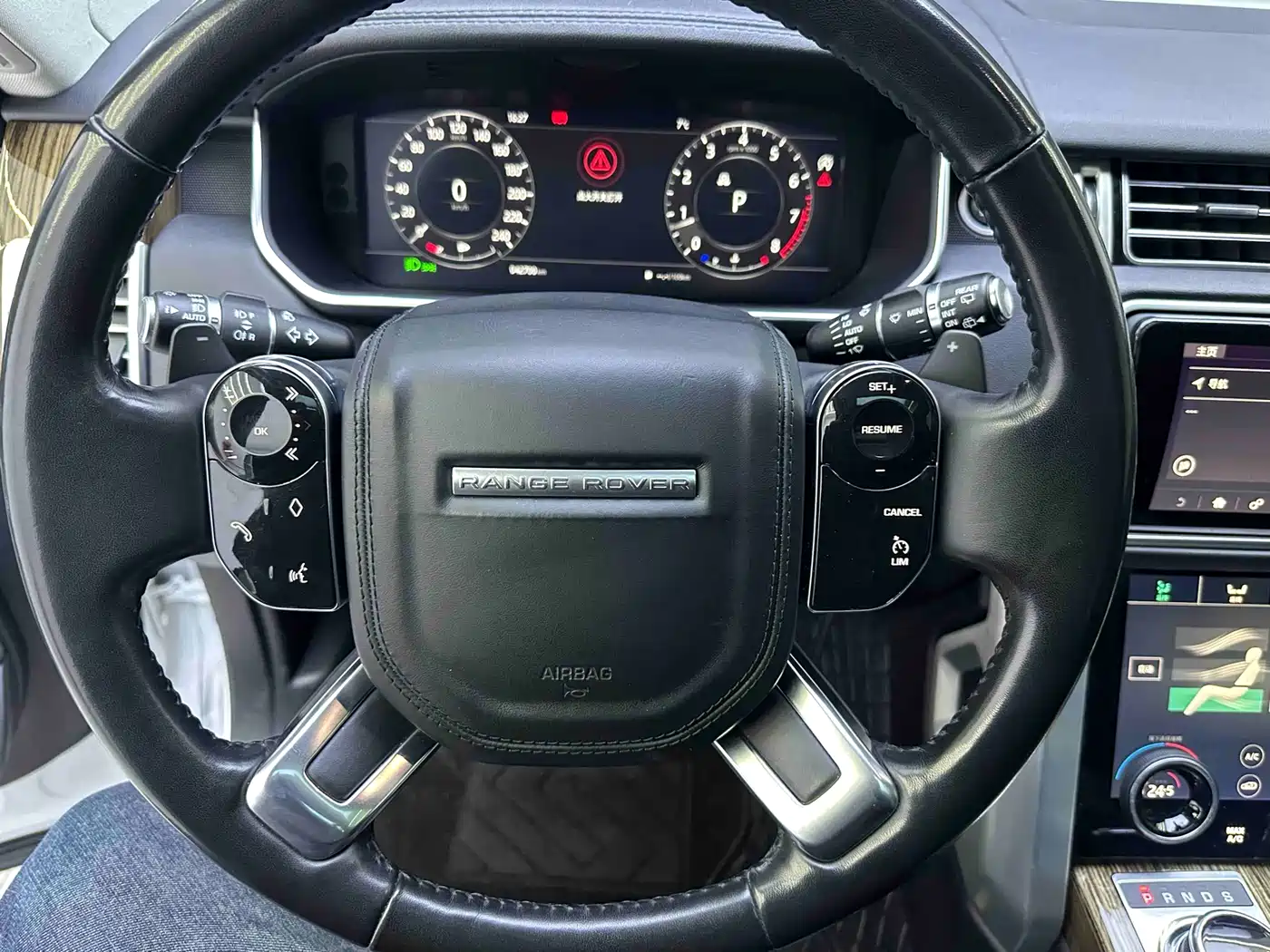 Land Rover Range Rover 2018 3.0 SC V6 Golden Age Edition фото 5