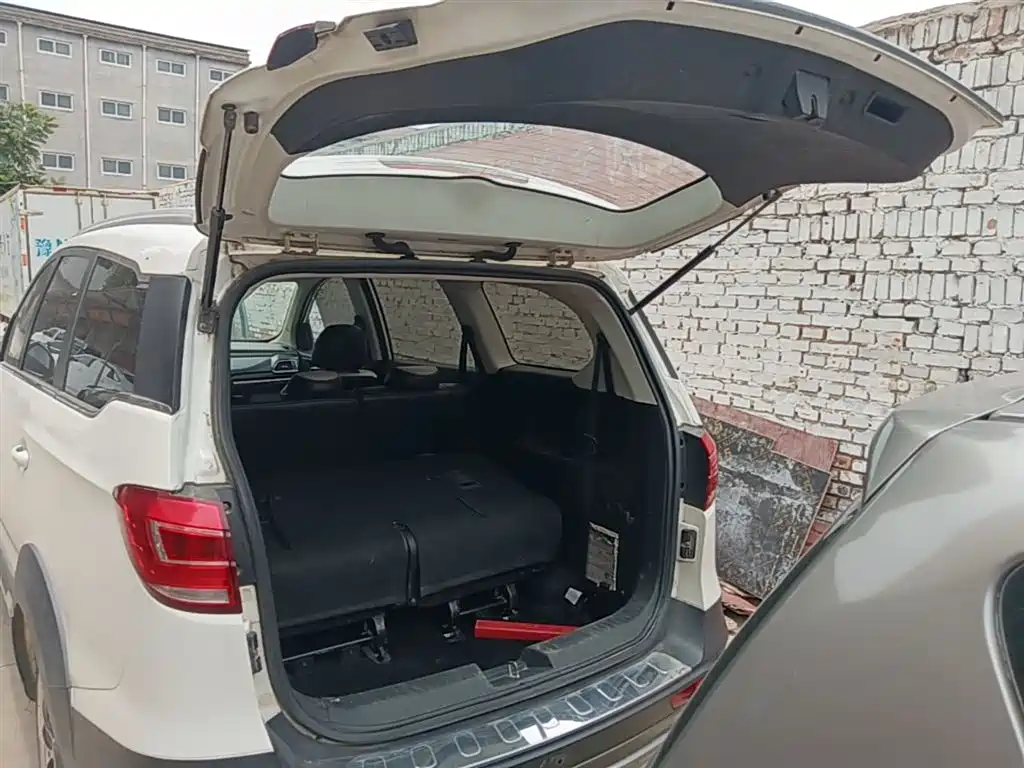 BAIC Weiwang BAW Weiwang M60 2019 2017 1.5T CVT King Edition