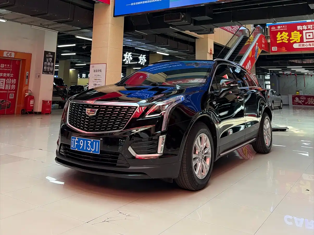 CADILLAC XT5