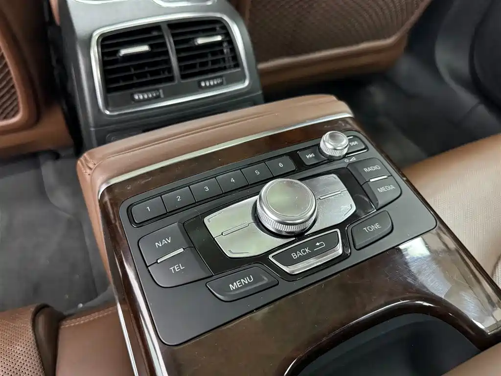 Audi A6L 2012 35 FSI Comfort фото 18
