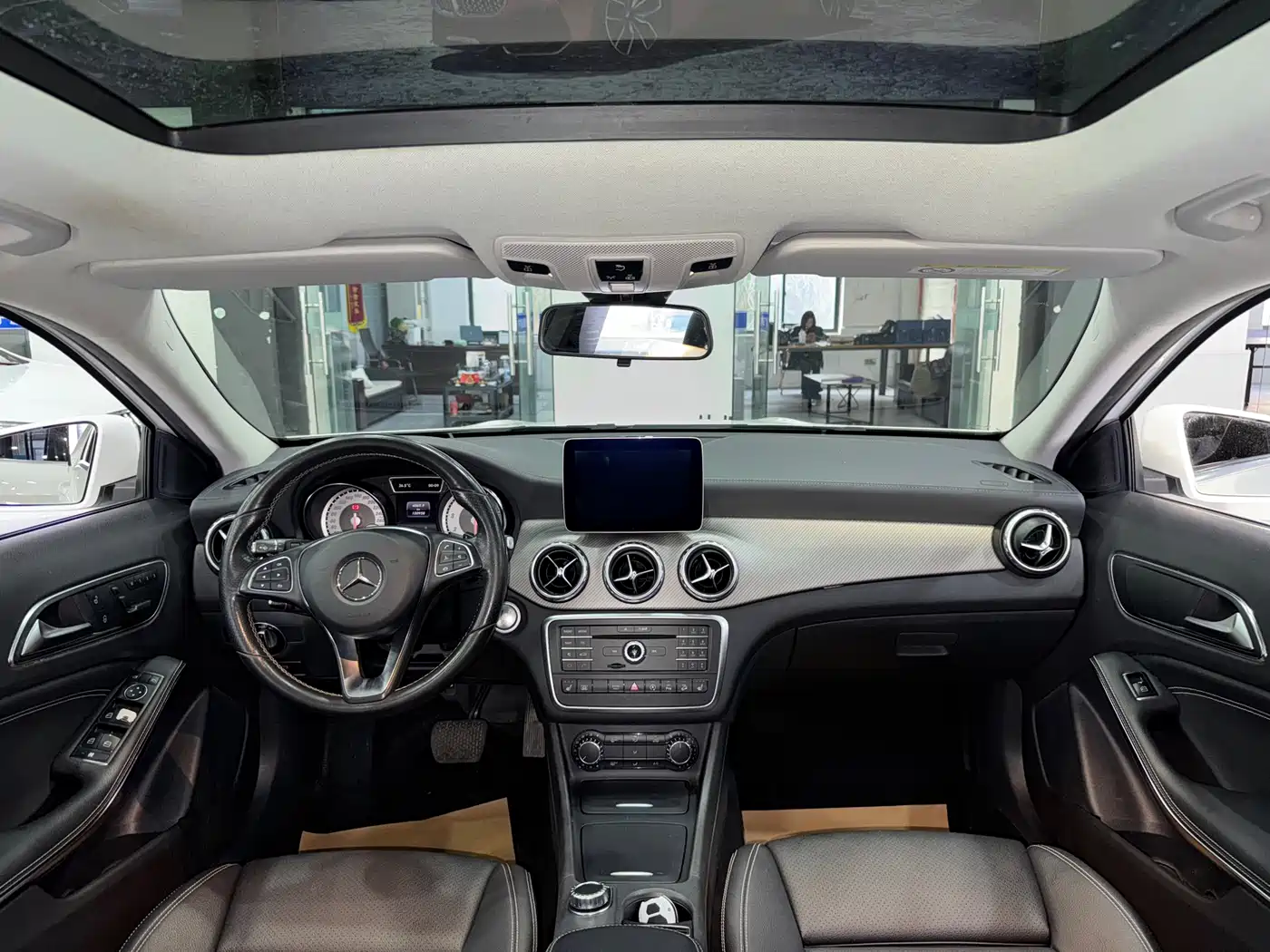 Mercedes-Benz GLA 2016 GLA 220 4MATIC Fashion фото 6