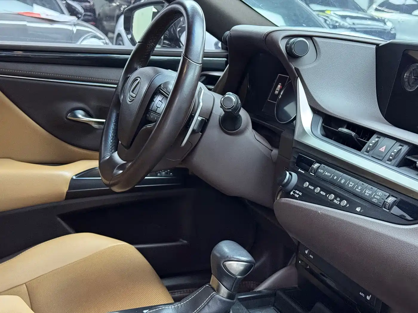 Lexus ES 2018 200 Excellence Edition China V фото 17