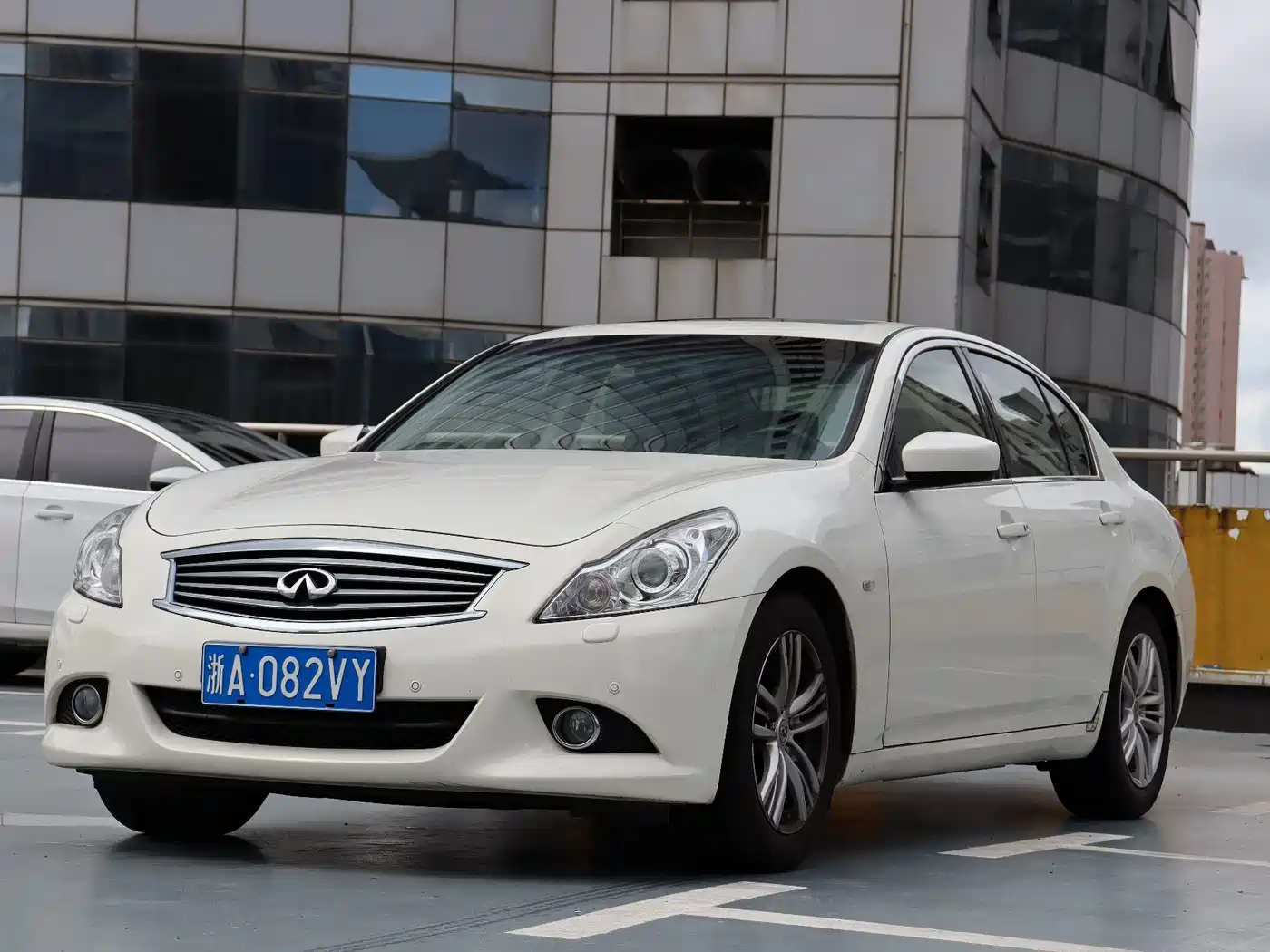 Infiniti G Series 2012 2013 G25 Sedan Luxury Sport Edition
