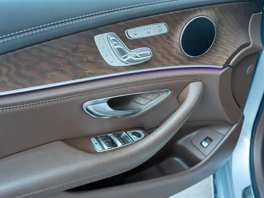 Mercedes-Benz E-Class 2023 E 300 L Fashion фото 9
