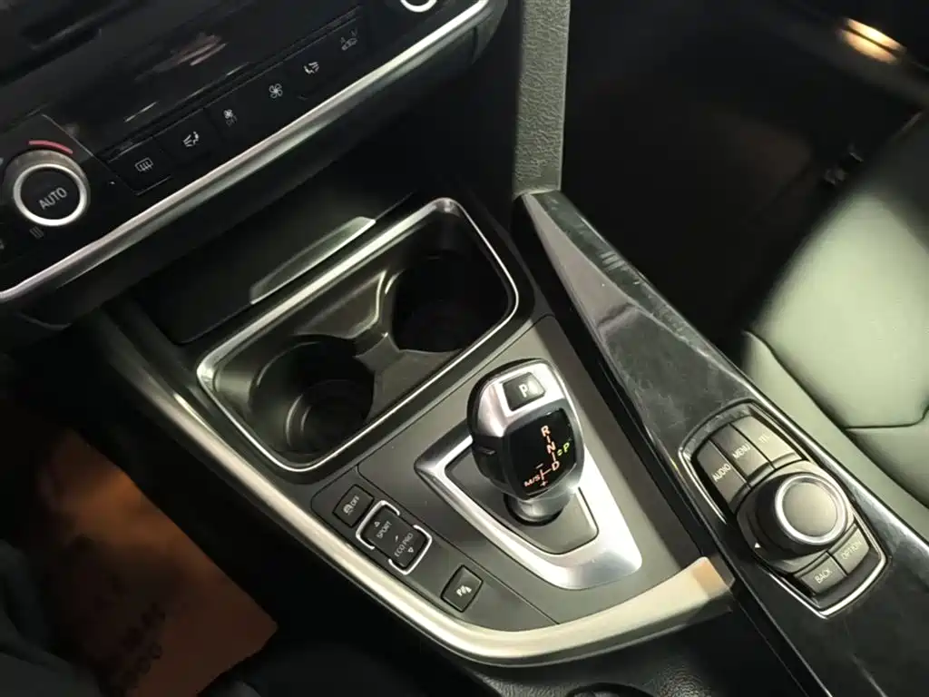 BMW 3 Series 2015 320Li Super Joy Fashion фото 14