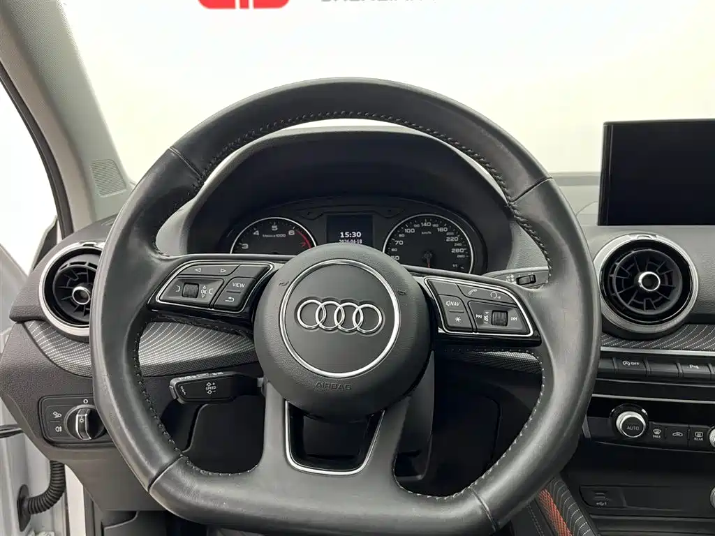 Audi Q2L 2022 35 TFSI Fashion Dynamic фото 8