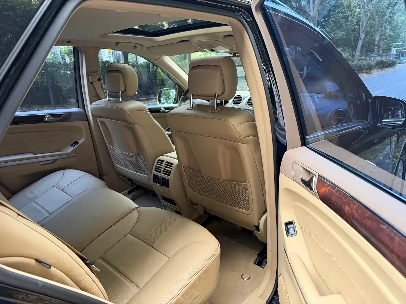 Mercedes-Benz M-Class 2010 ML 350 4MATIC Luxury фото 21