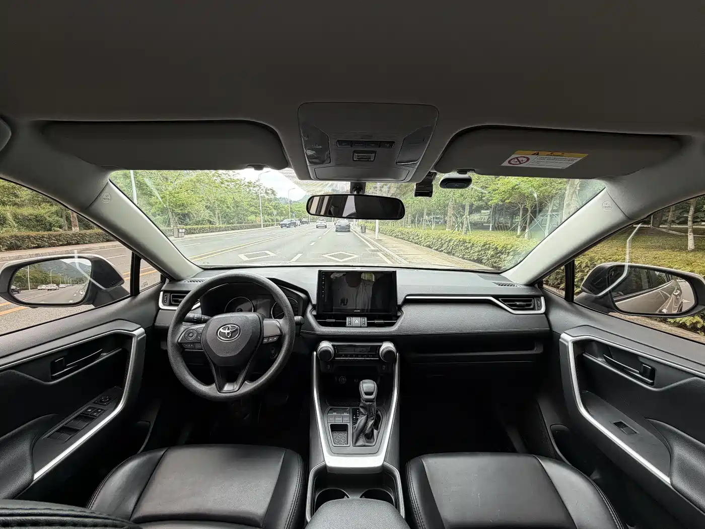 Toyota Wildlander 2022 Facelift 2.0L CVT 2WD Leading Edition фото 11