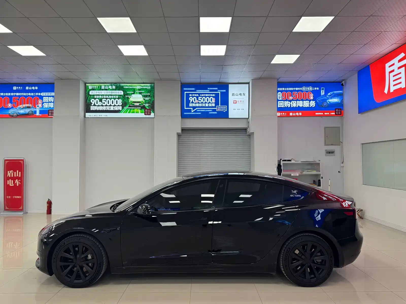 Фото 3 - Tesla Model 3 (Import)