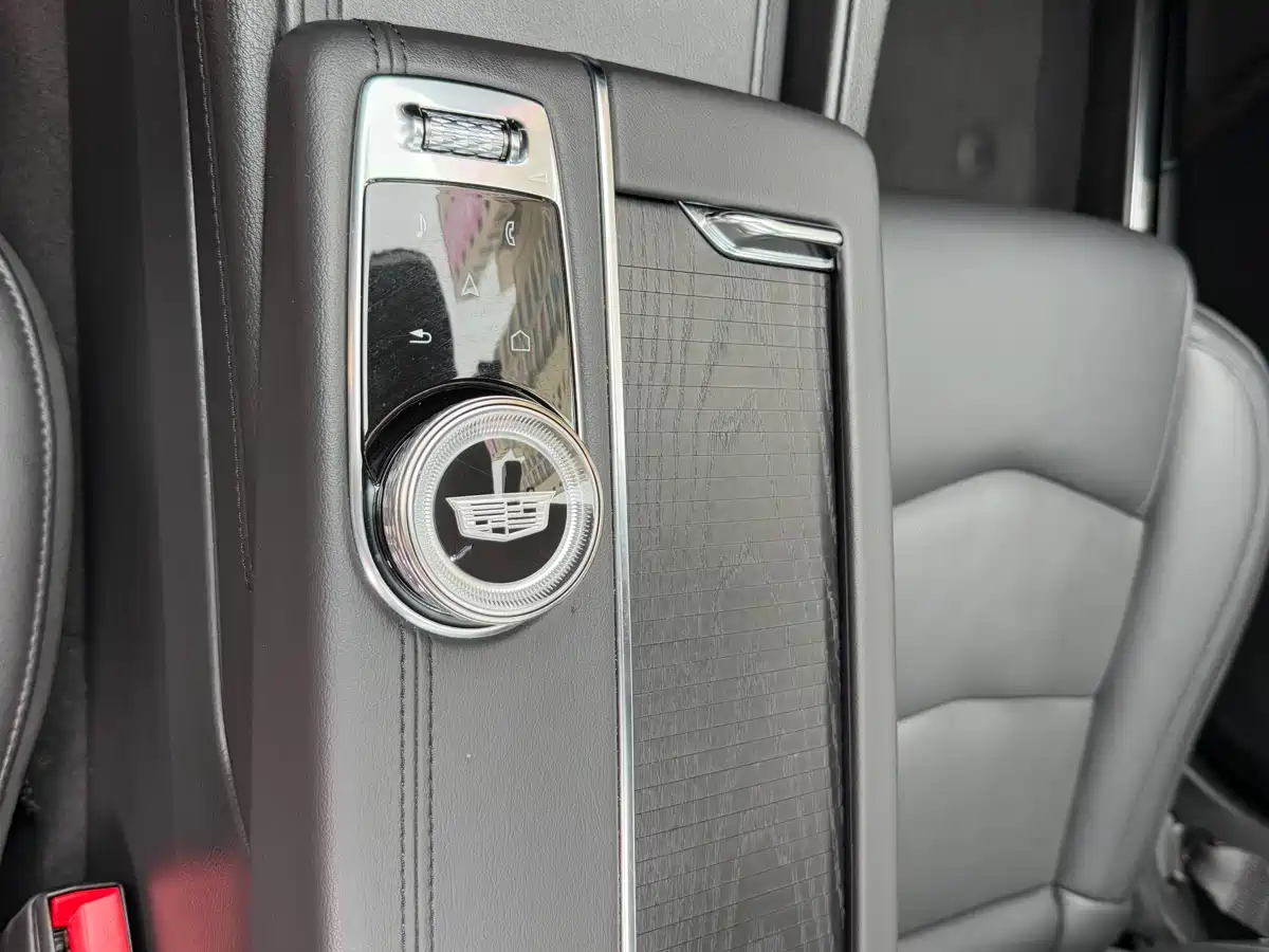 Cadillac CT6 2023 28T Luxury Edition фото 17