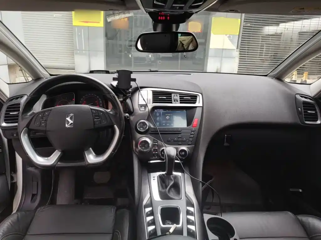 DS 5 2015 2014 1.6T Elegance THP160