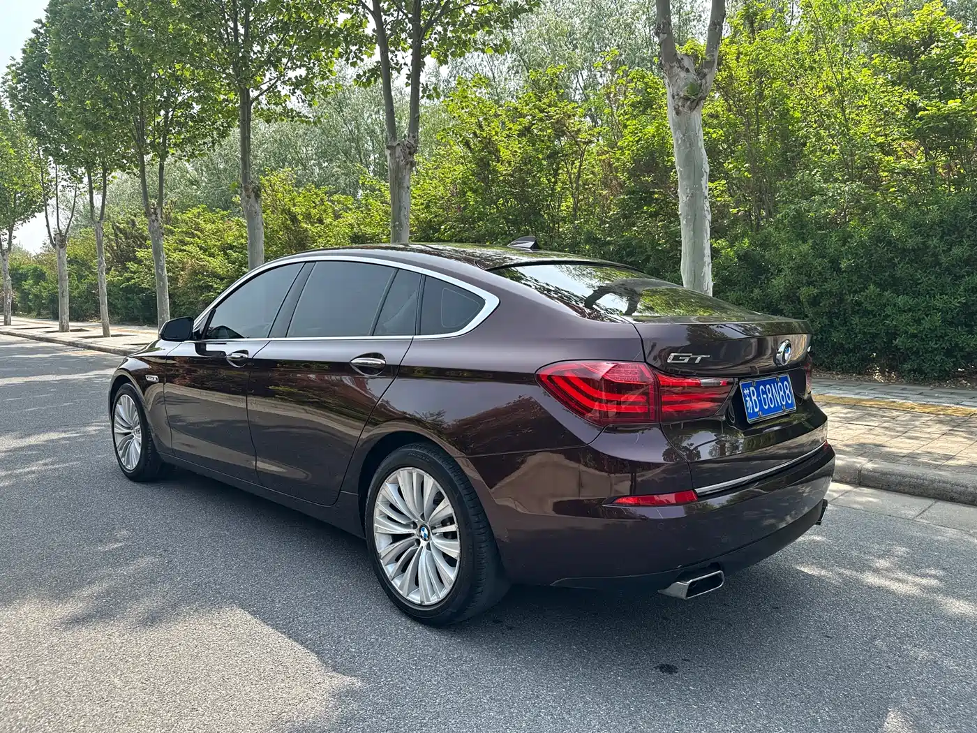 BMW 5 Series GT 2014 528i Luxury фото 4