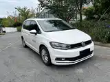 Photo 3 - Volkswagen Touran