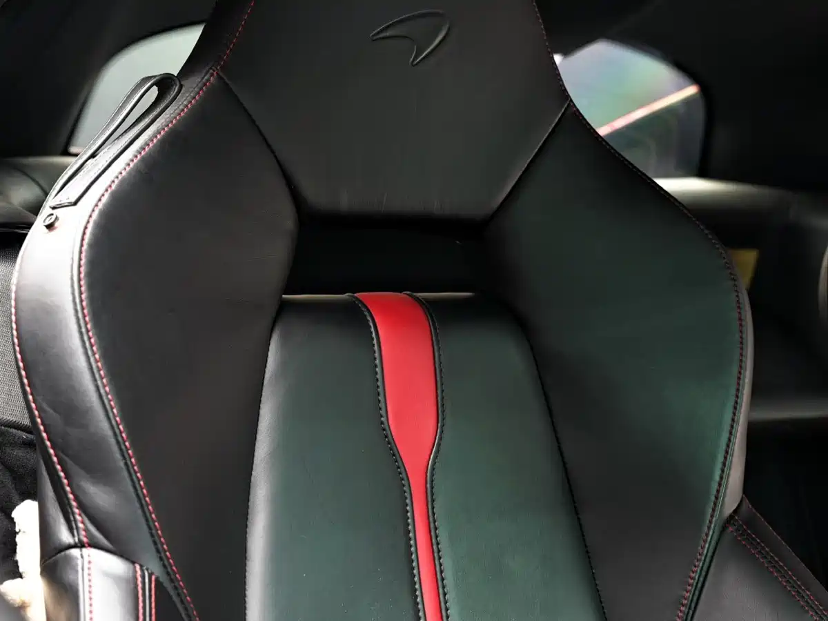 صورة 23 - McLaren 570