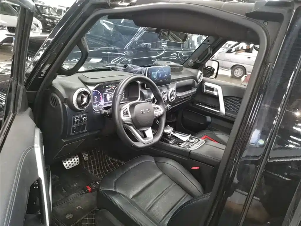 BAIC ORV Beijing Offroad BJ40 2023 2.0T Auto 4WD Urban Hunter Knight Edition фото 16