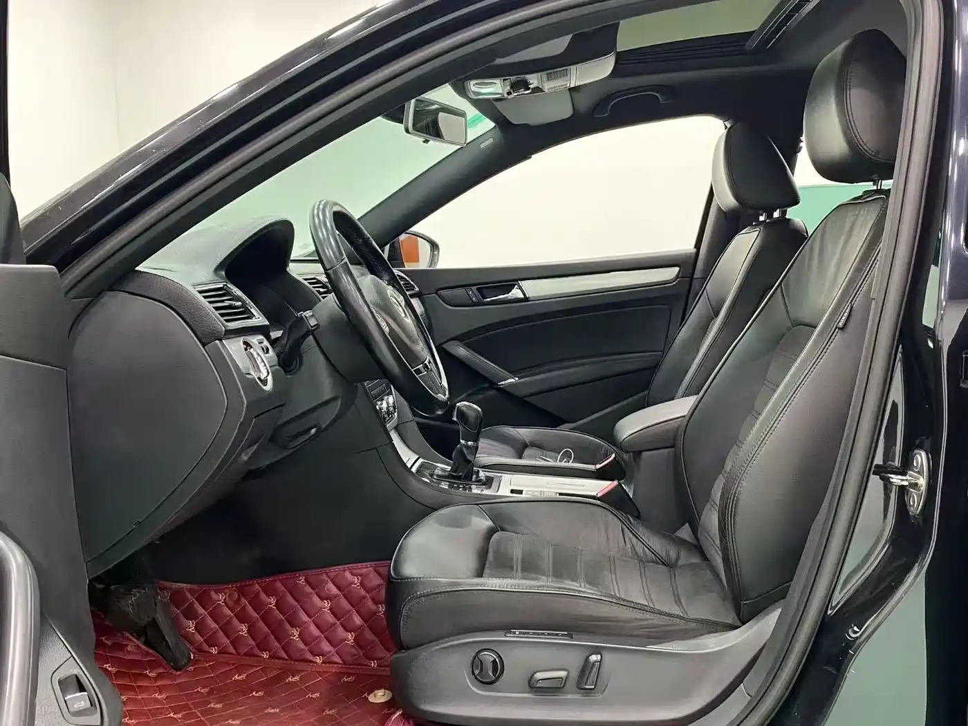 Photo 4 - Volkswagen Passat