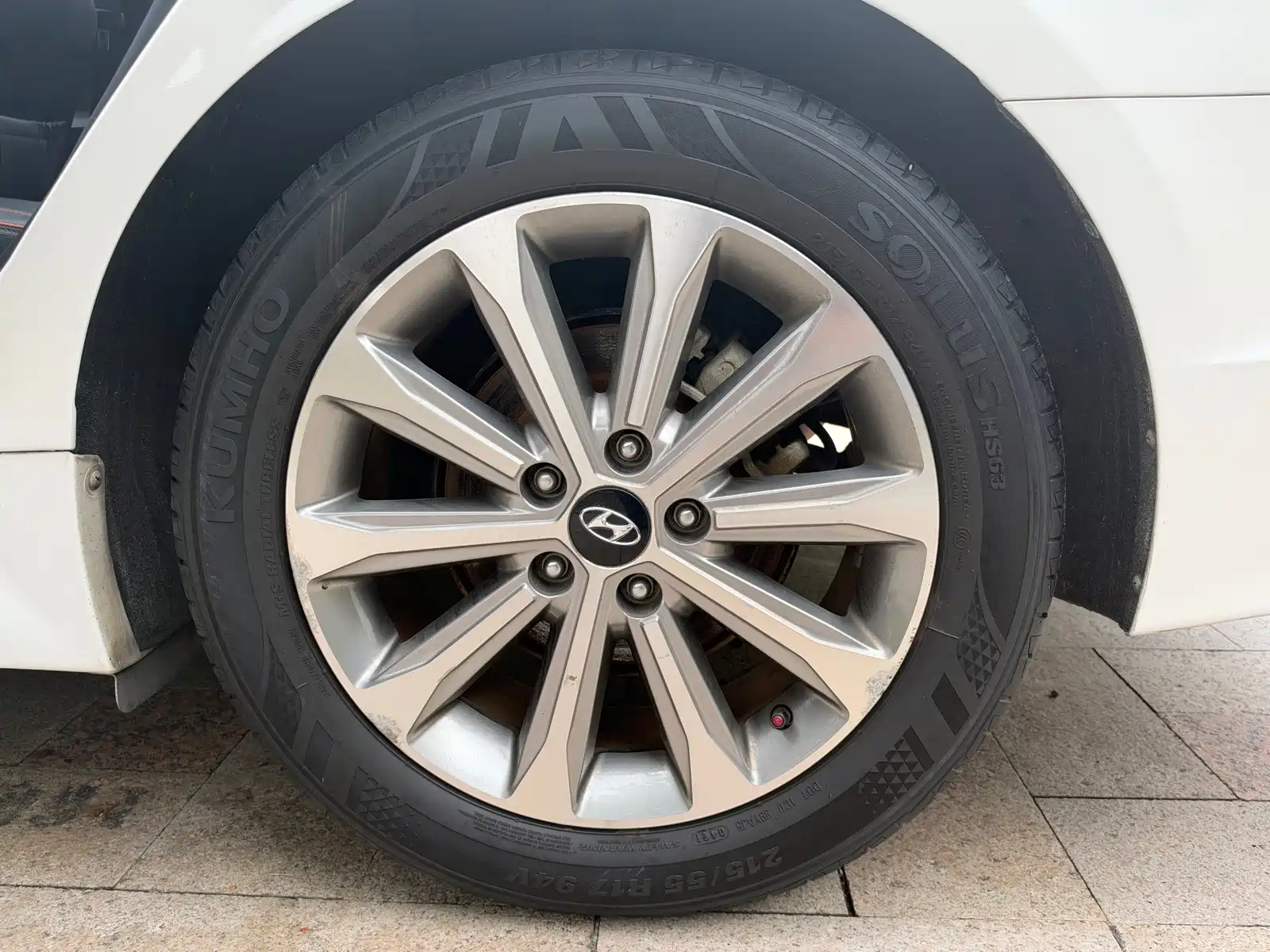 Photo 14 - Hyundai Sonata