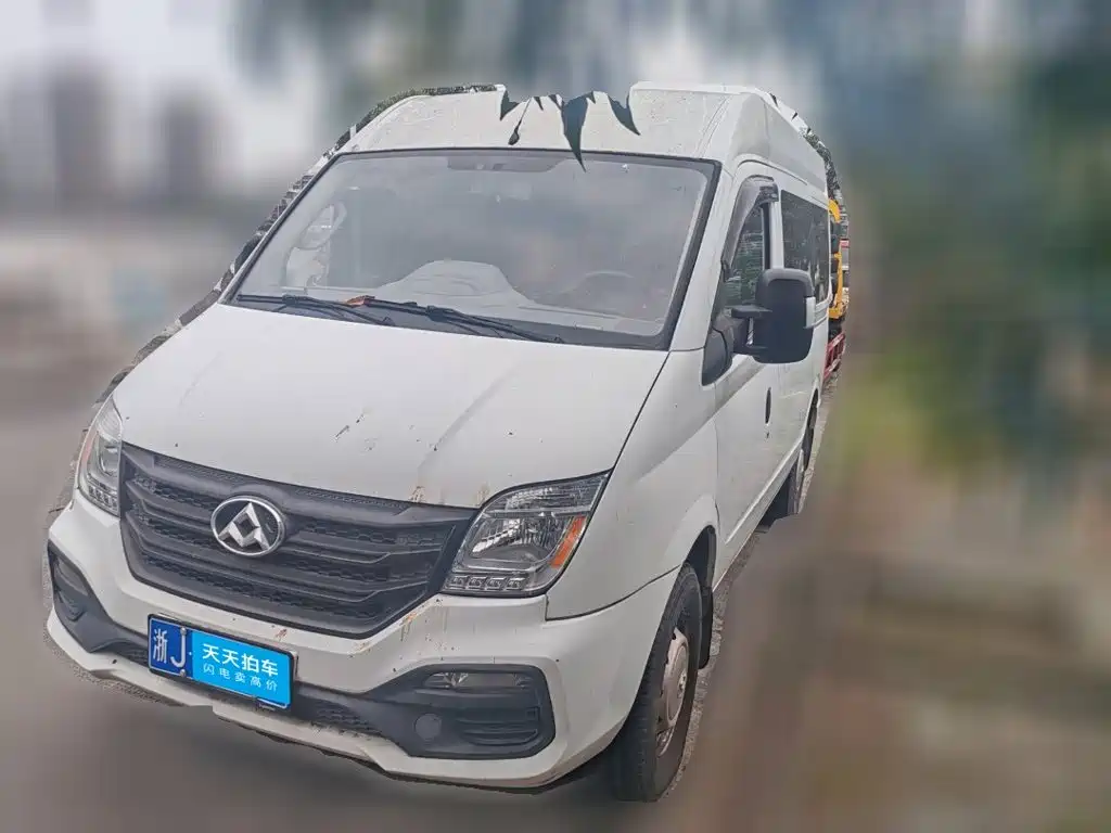Maxus Xintu V80 2018 2017 2.5T 6-speed manual Aoyun Tong China V short wheelbase medium roof 5/6/10 seats