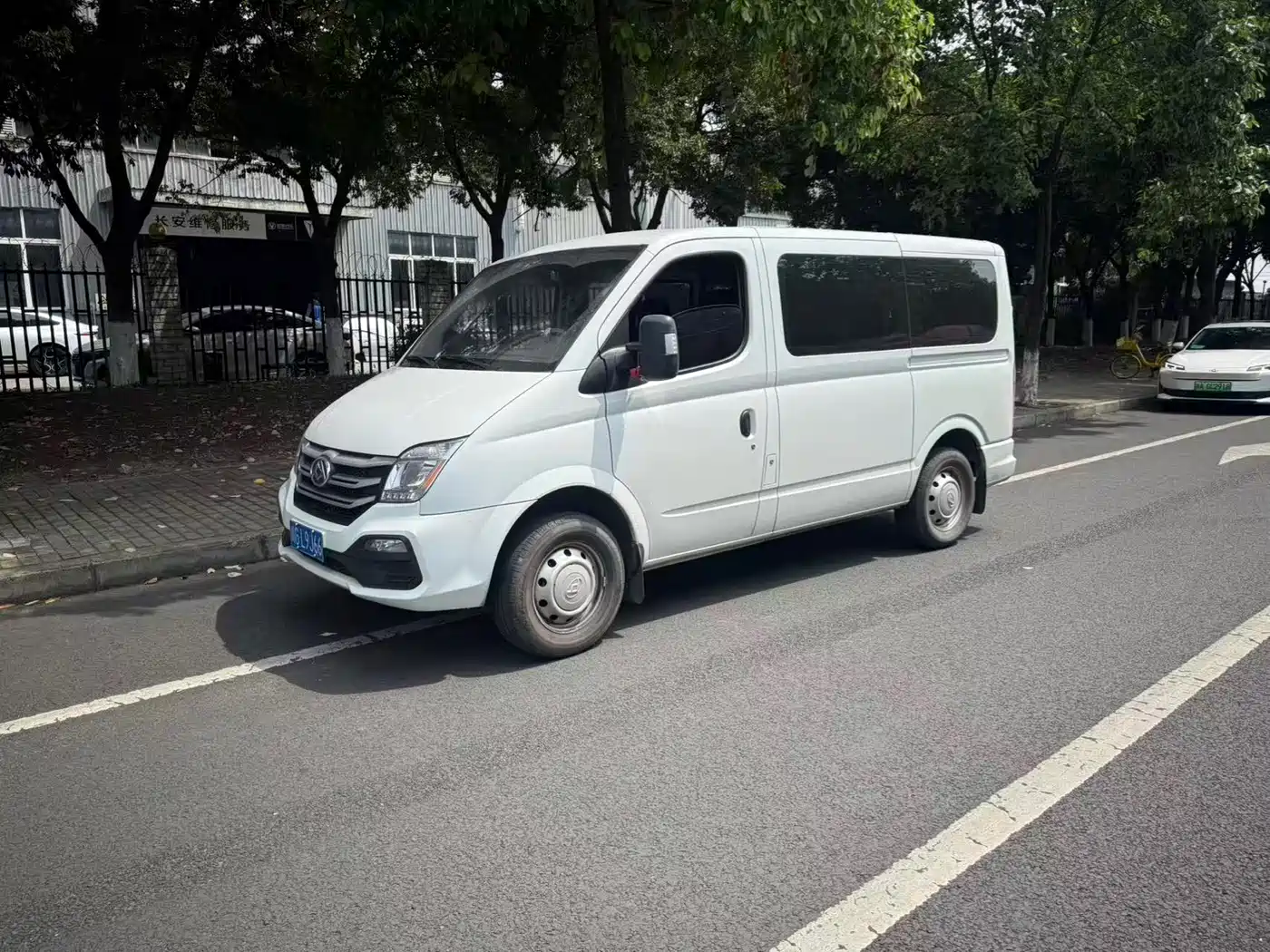 SAIC Maxus Xintu V80 2024 Model Year Aoyunton Value Edition 6MT Short Wheelbase Ultra Low Roof 127Ps 5/6-Seater