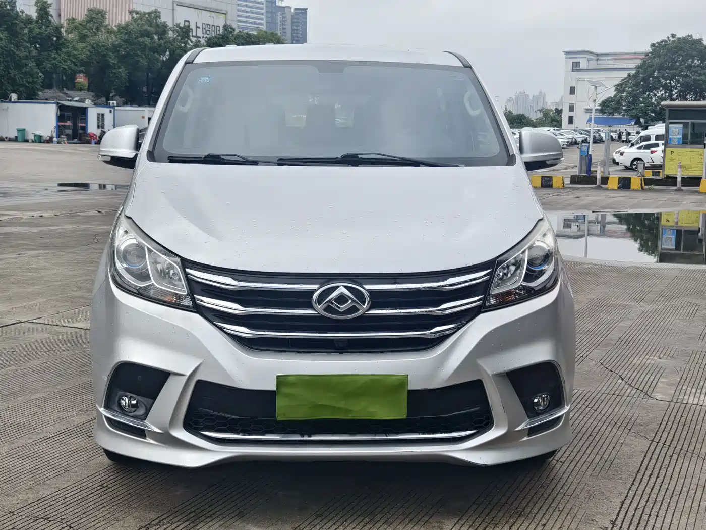 SAIC Maxus Maxus G10 2020 2019 Facelift PLUS 2.0T Automatic Elite Edition China VI