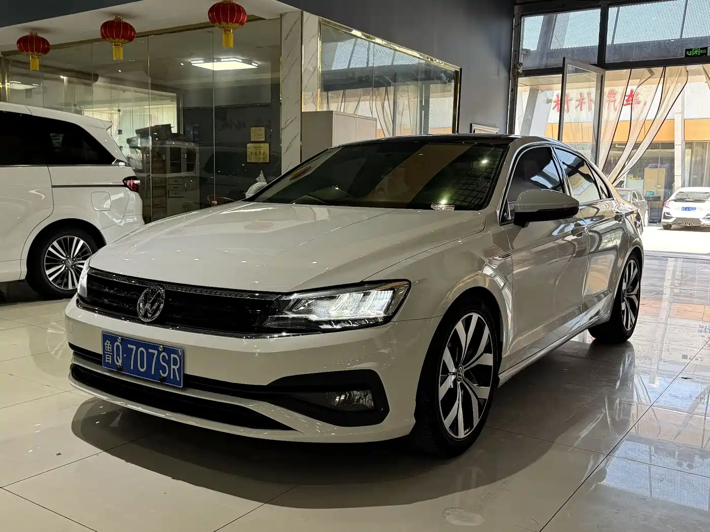 VOLKSWAGEN LINGDU