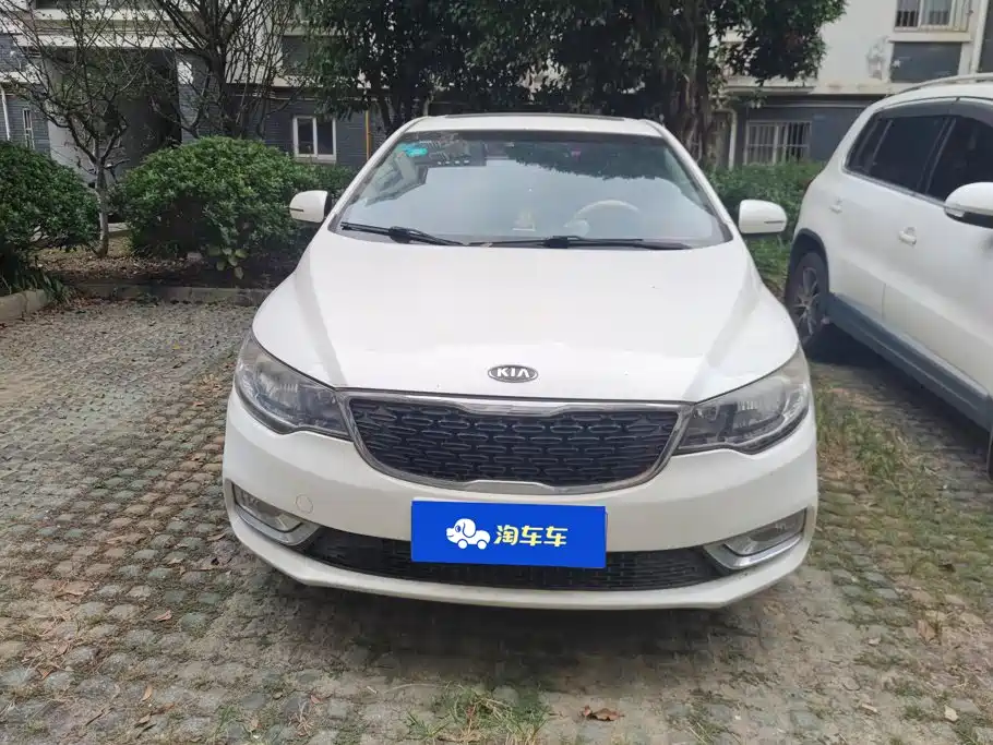 Kia Forte 2014 2014 1.6L MT GLS