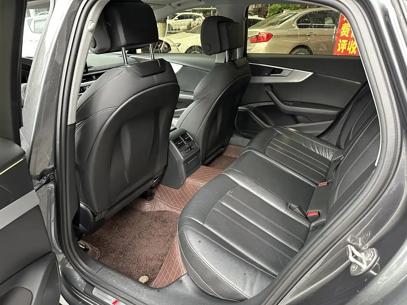 Фото 5 - Audi A4L