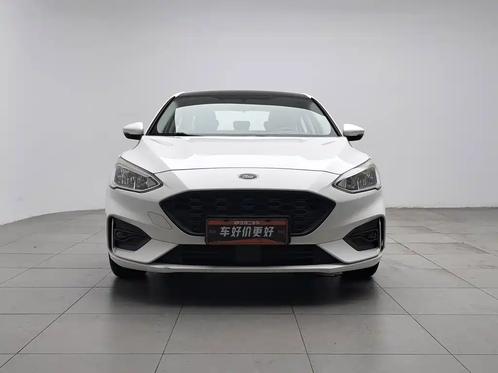 Фото 3 - Ford Focus