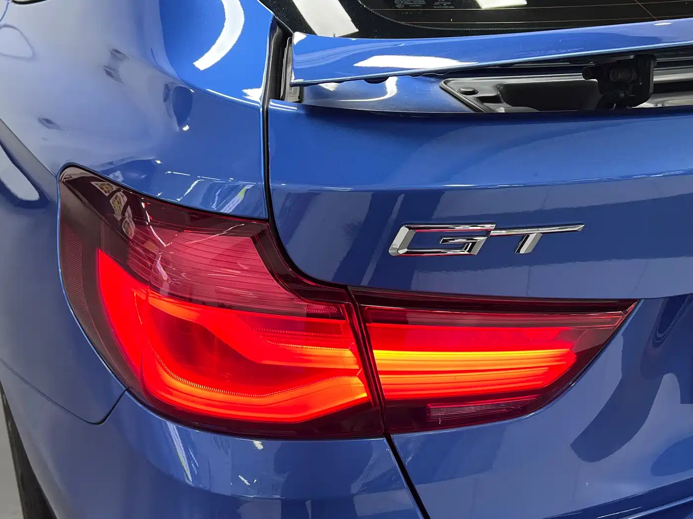 BMW 3 Series GT 2019 320i M Sport Black Night Edition фото 13
