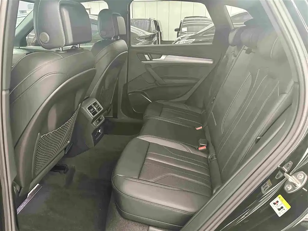 Audi Q5L 2026 2025 Model Year Facelift 45th Anniversary Edition 40 TFSI Luxury Dynamic