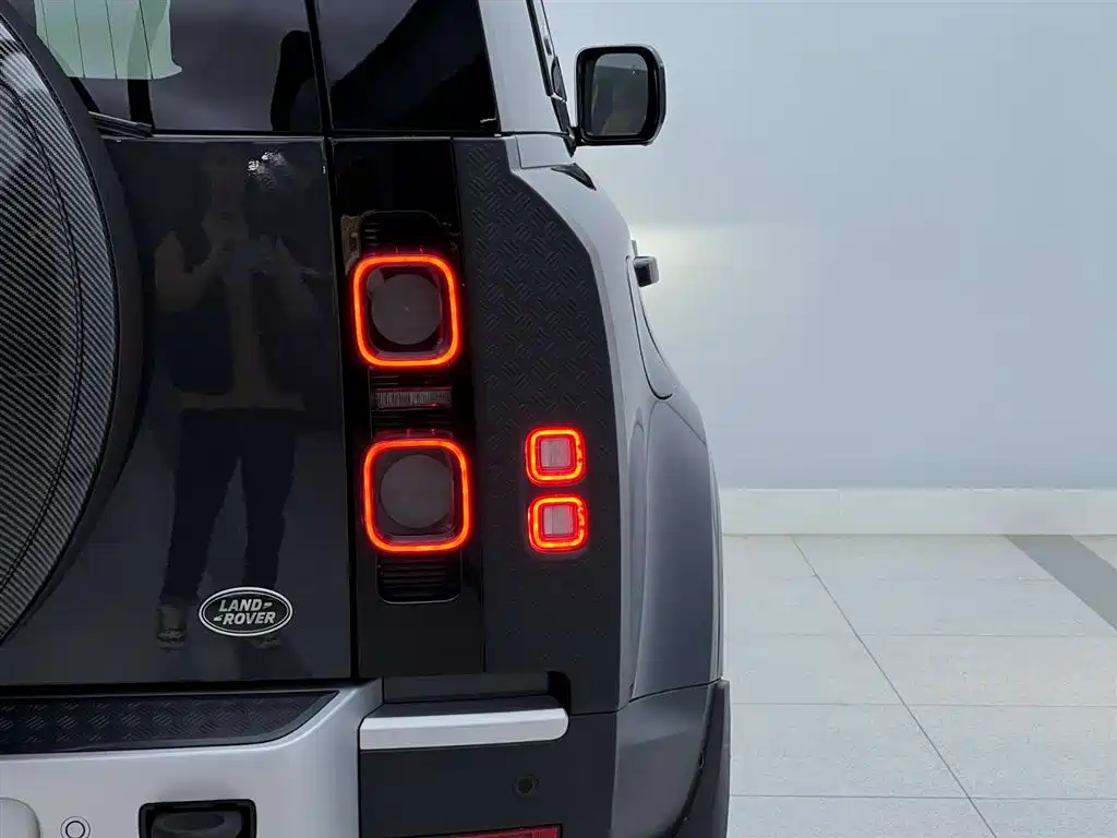 LAND ROVER GUARD