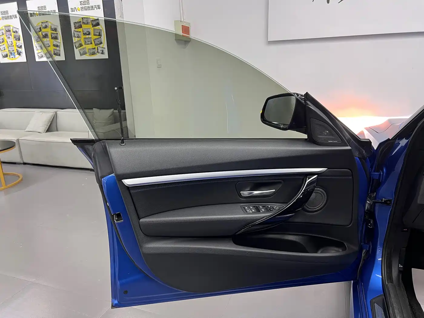 BMW 3 Series GT 2019 320i M Sport Black Night Edition фото 19