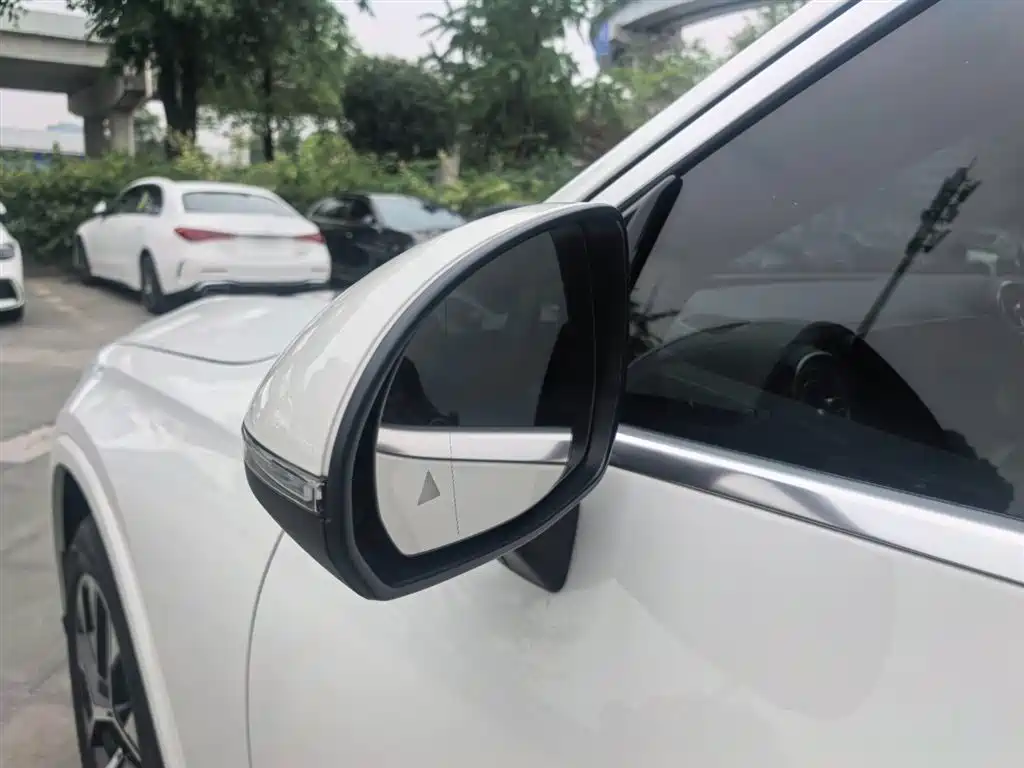 Mercedes-Benz GLC 2024 GLC 260 L 4MATIC Luxury 5-seater фото 11