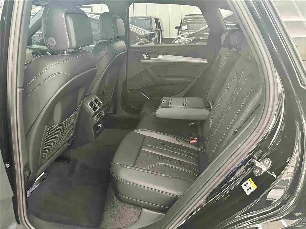Audi Q5L 2026 2025 Model Year Facelift 45th Anniversary Edition 40 TFSI Luxury Dynamic