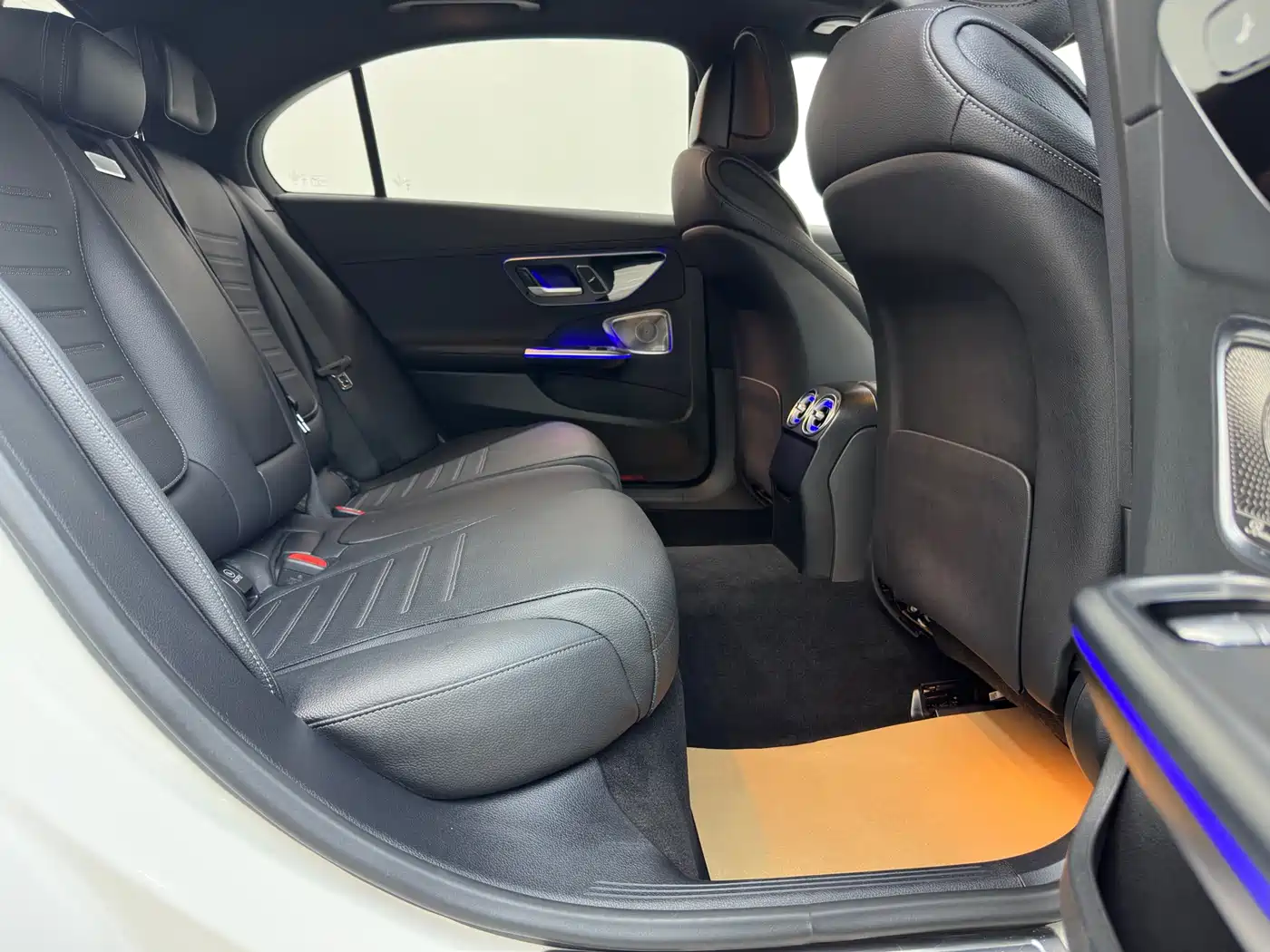Mercedes-Benz C-Class 2024 C 260 L Night Edition Sport фото 25