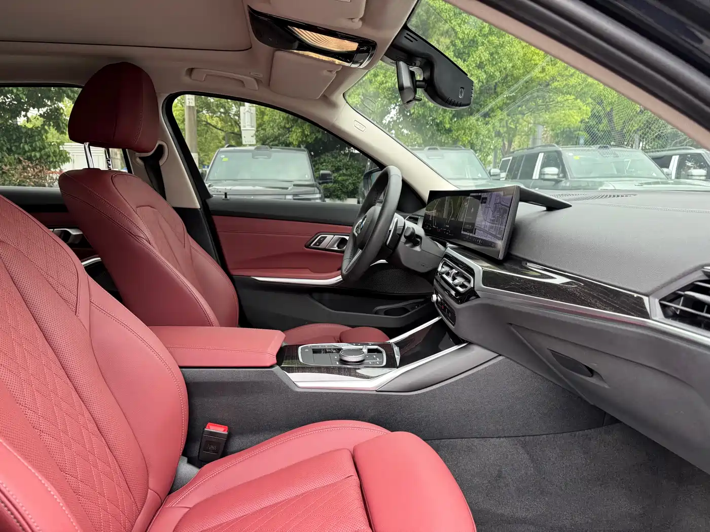 BMW 3 Series 2024 325Li M Sport Package фото 17