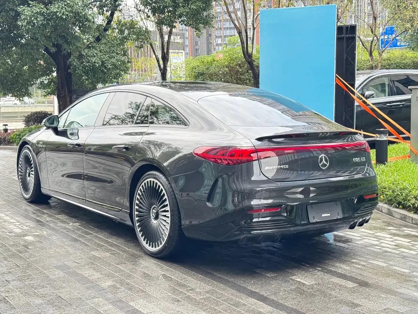 MERCEDES-BENZ EQS AMG