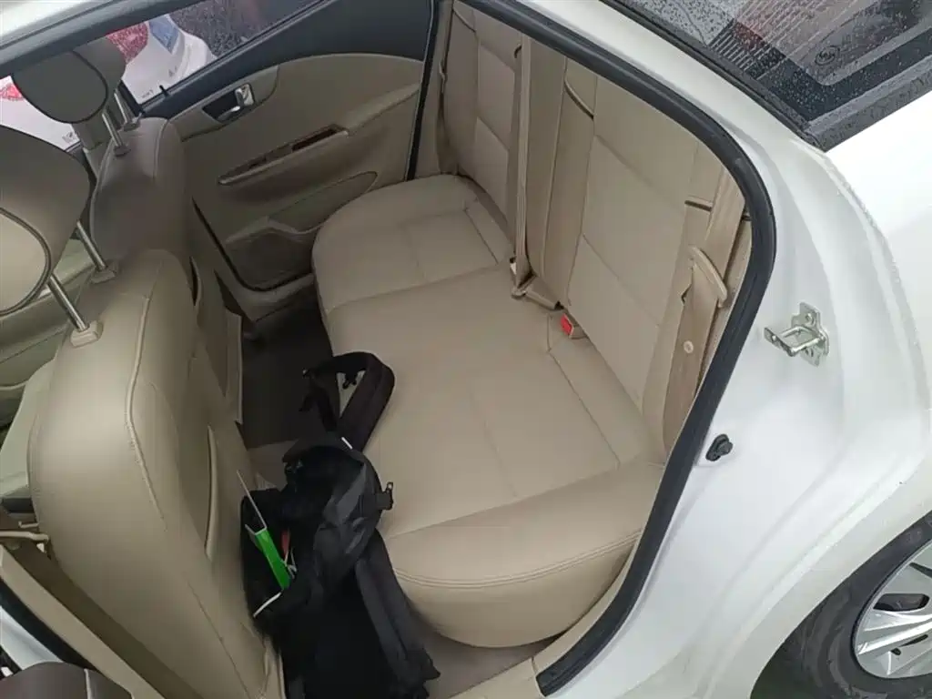 Buick Excelle 2015 1.5L Automatic Classic фото 17