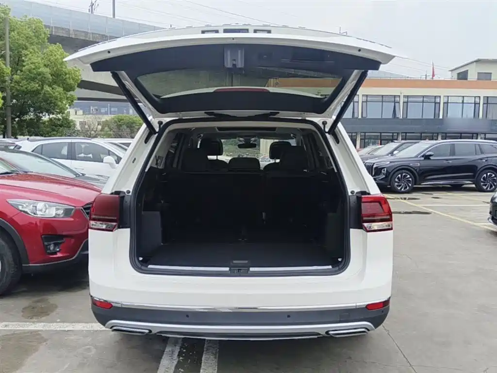 VOLKSWAGEN TOURANG