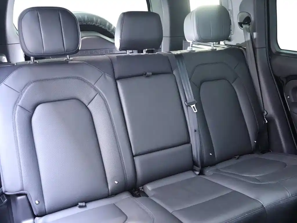 Land Rover Defender 2025 2025 110 3.0T P400 -Dynamic HSE