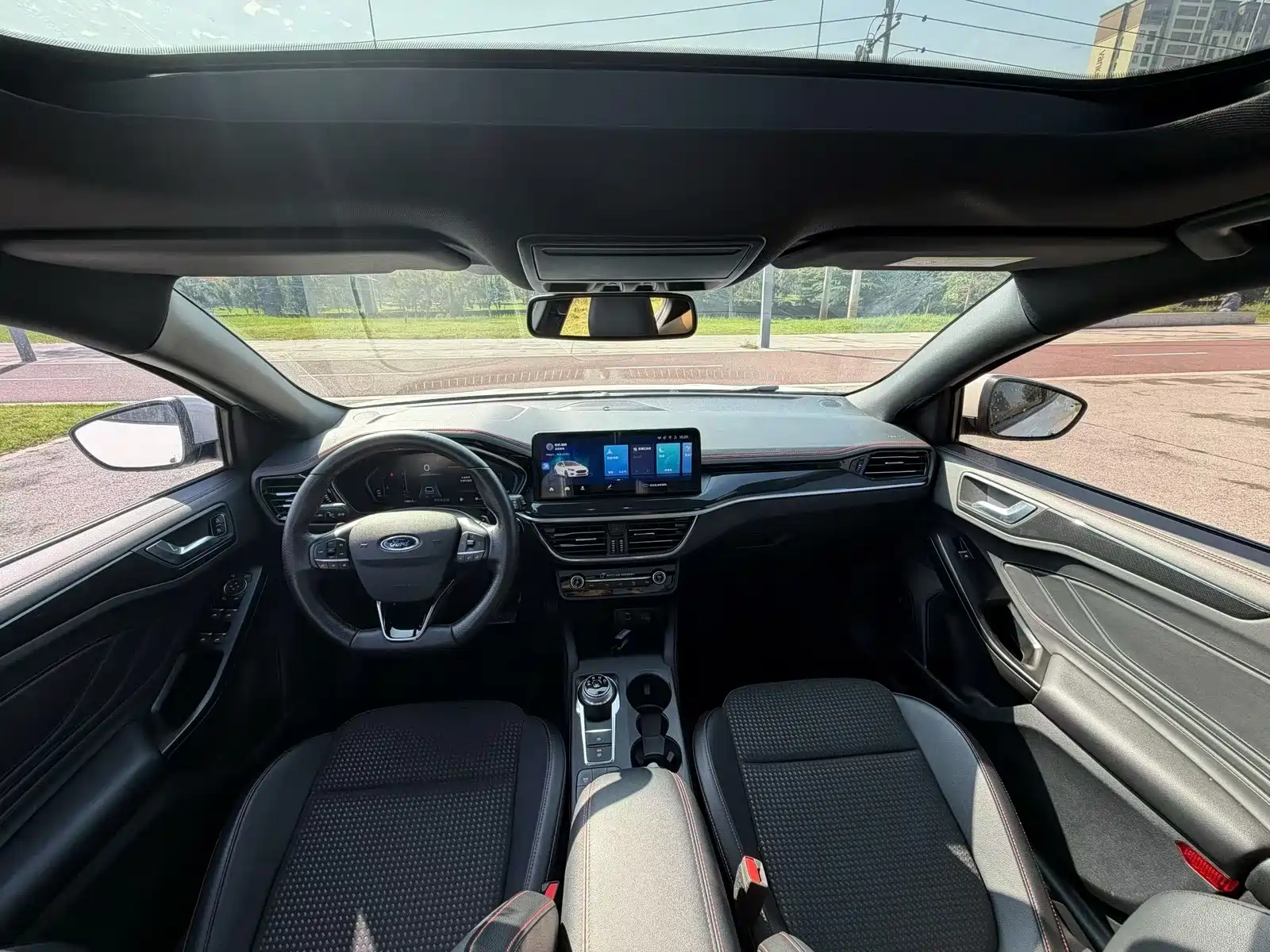 Фото 6 - Ford Focus