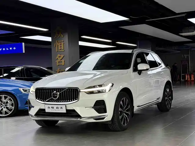 Volvo XC60 2024 B5 AWD Zhiyuan Luxury Edition