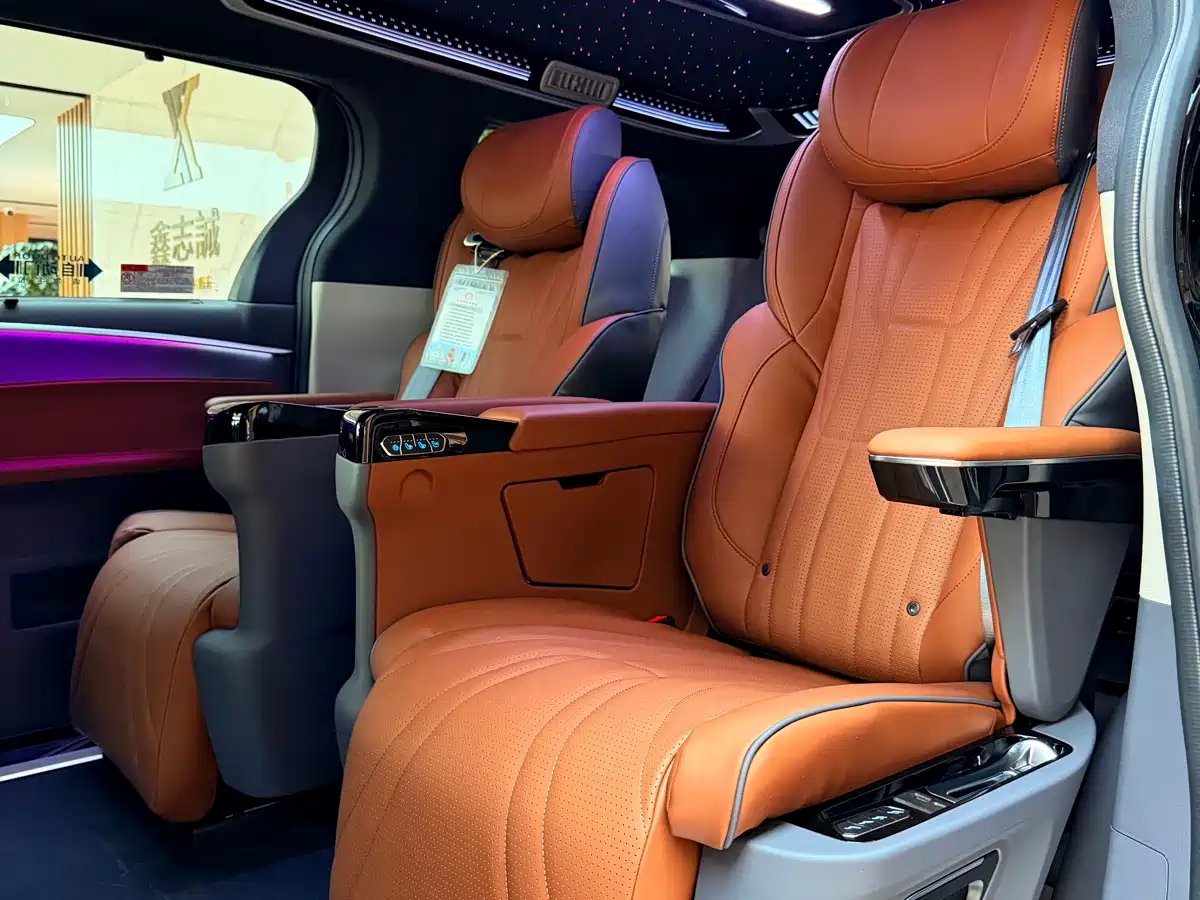 Toyota Sienna 2024 2.5L Hybrid Comfort Edition фото 8