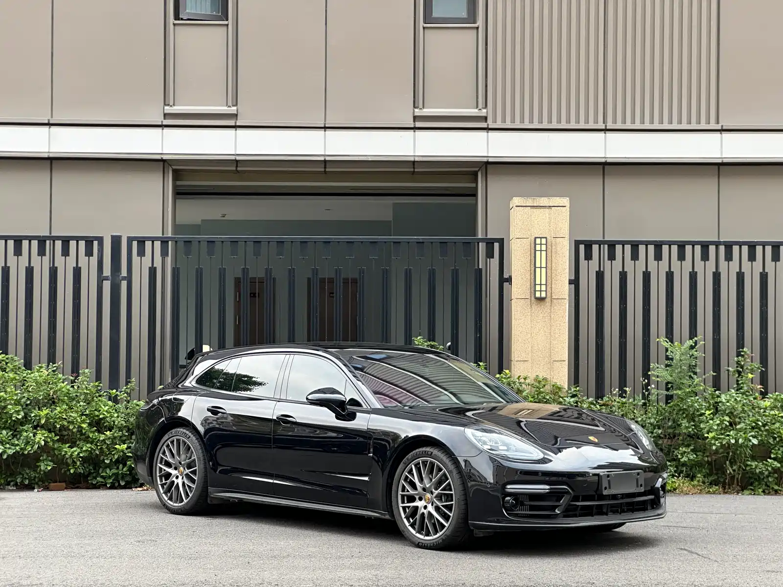 Фото 17 - Porsche Panamera