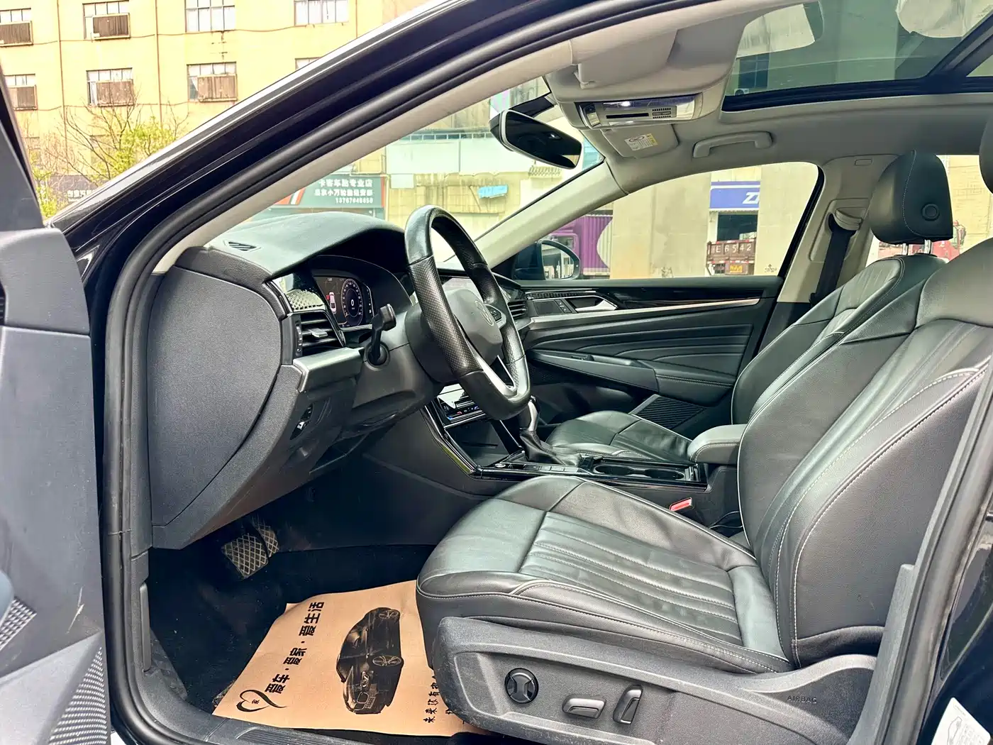 Volkswagen Passat 2022 330TSI Starlight Elite Edition фото 13