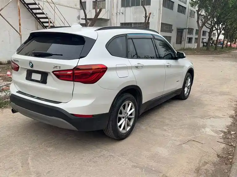 BMW X1 2018 sDrive18Li Fashion Model фото 8
