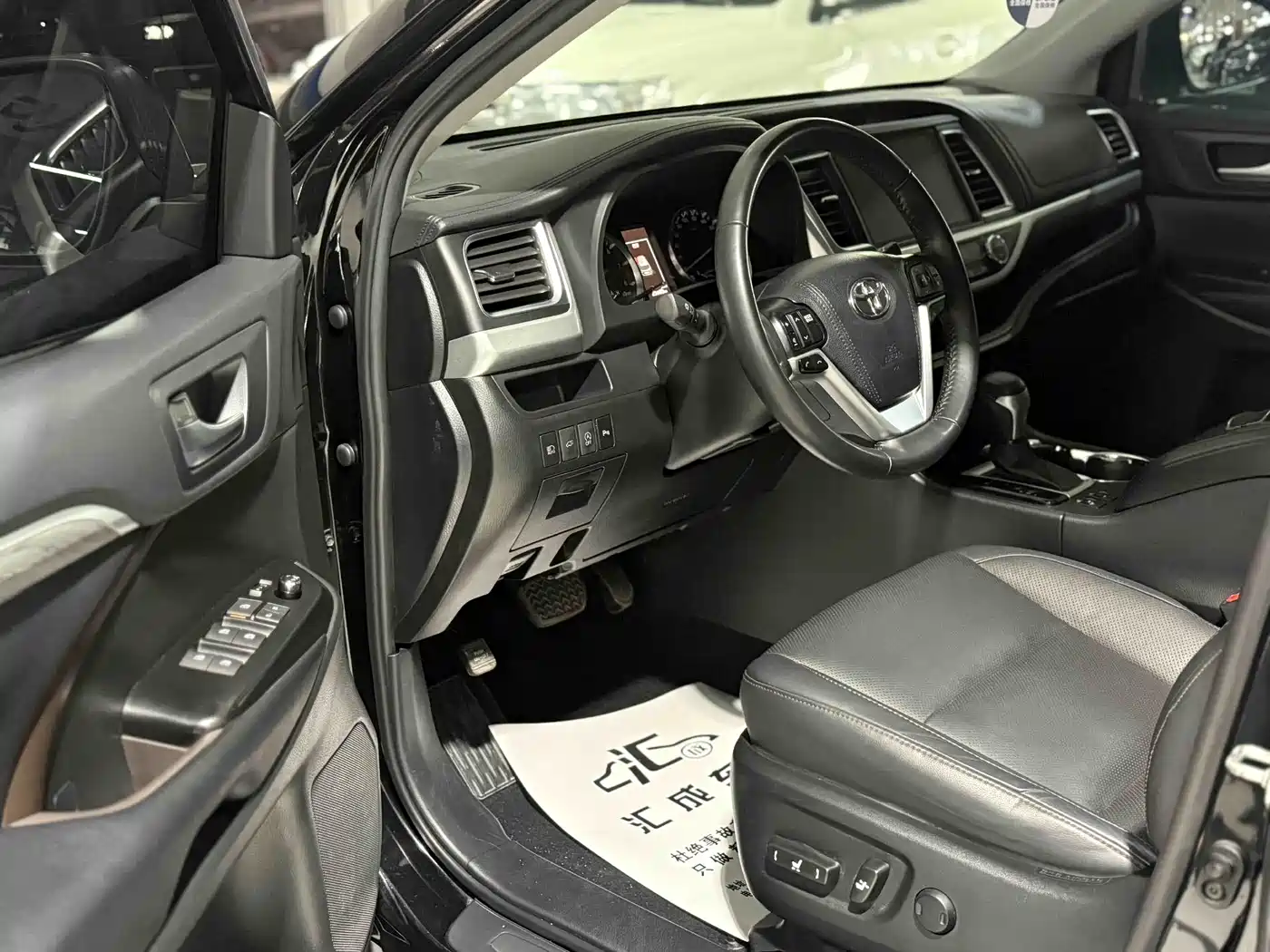 Toyota Highlander 2021 2.0T AWD Premium 7-Seater фото 4