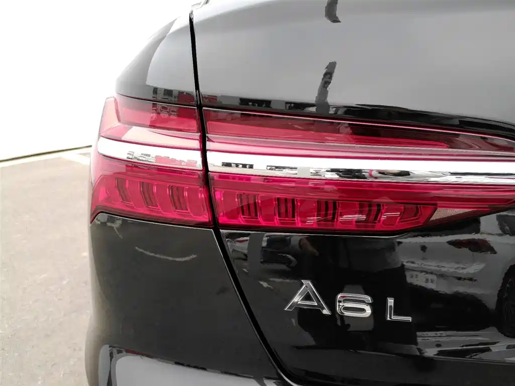 Audi A6L 2023 45 TFSI quattro Premium Dynamic фото 15