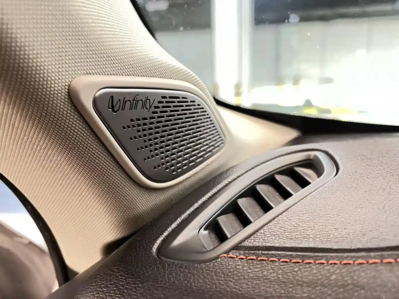Lynk & Co 01 2017 2.0T AWD Pro фото 21