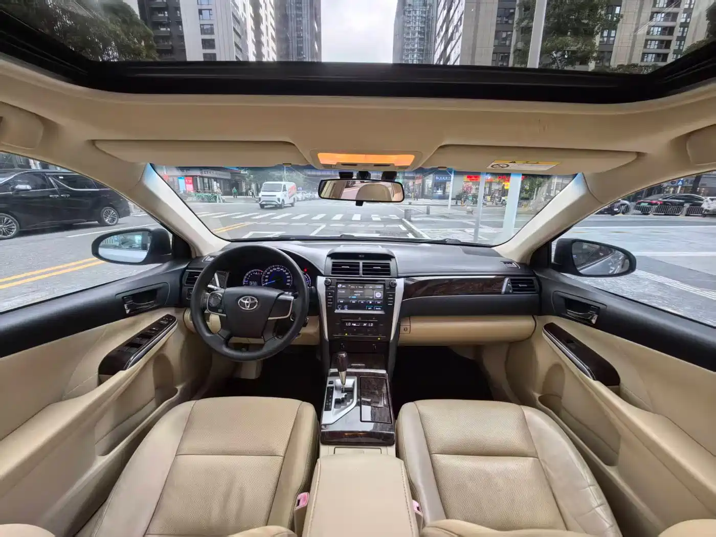 Toyota Camry 2015 2015 2.0G Leading Edition